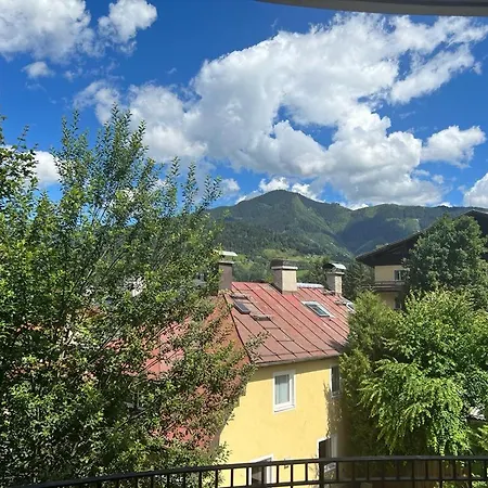 Four Seasons Getaway Apartmán