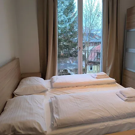 Apartment Four Seasons Getaway