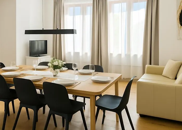 Four Seasons Getaway *