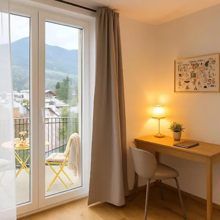 Four Seasons Getaway Apartament