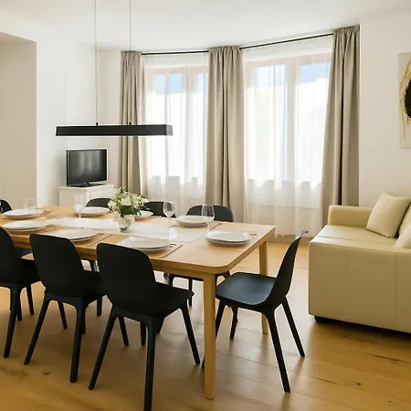 Four Seasons Getaway *